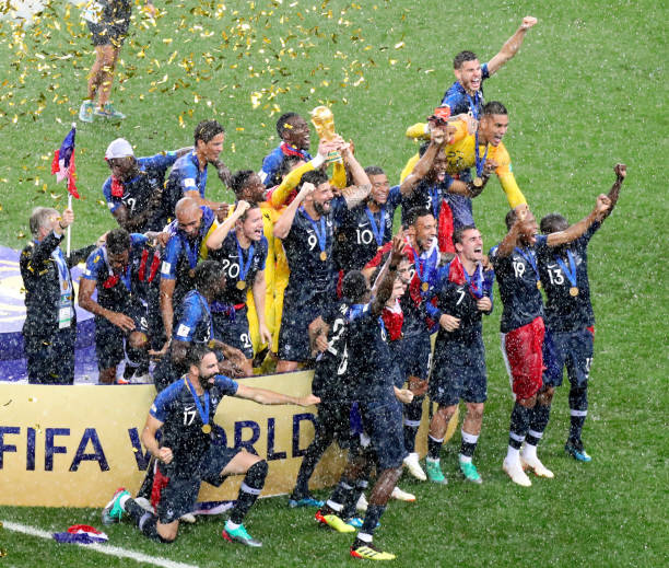 泰山队腾飞 泰山队腾飞