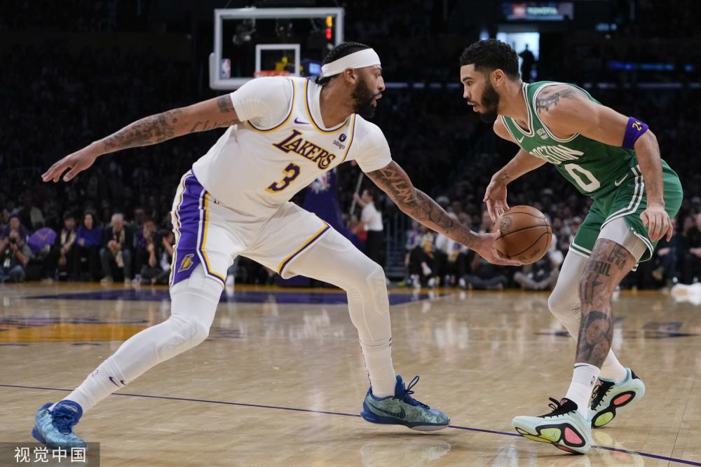 育竞技中的 育竞技中的